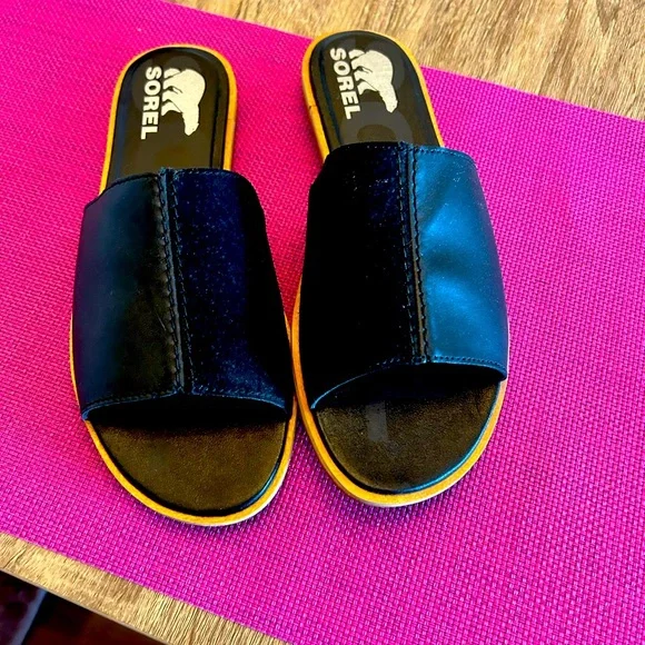 Sorel Women's Black Slide Sandals - Picture 1 of 7